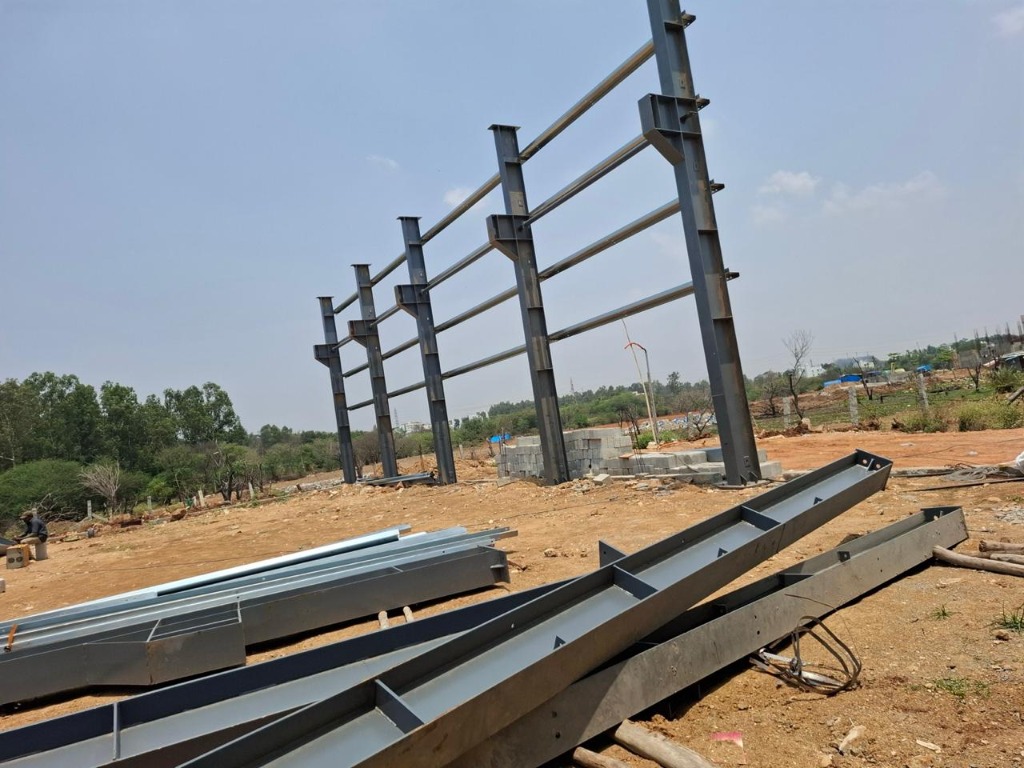 Heavy Steel Portal Columns Erection on Site
